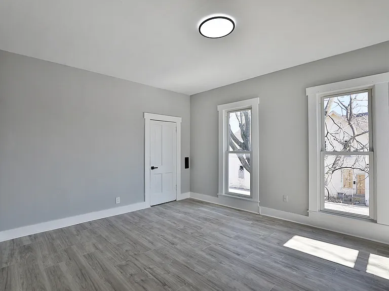 528 W High St — Photo 20