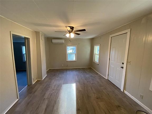 3rd image of 408 Peoria St