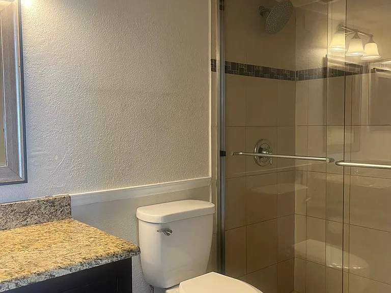 315 Lakepointe Dr #102 — Photo 10