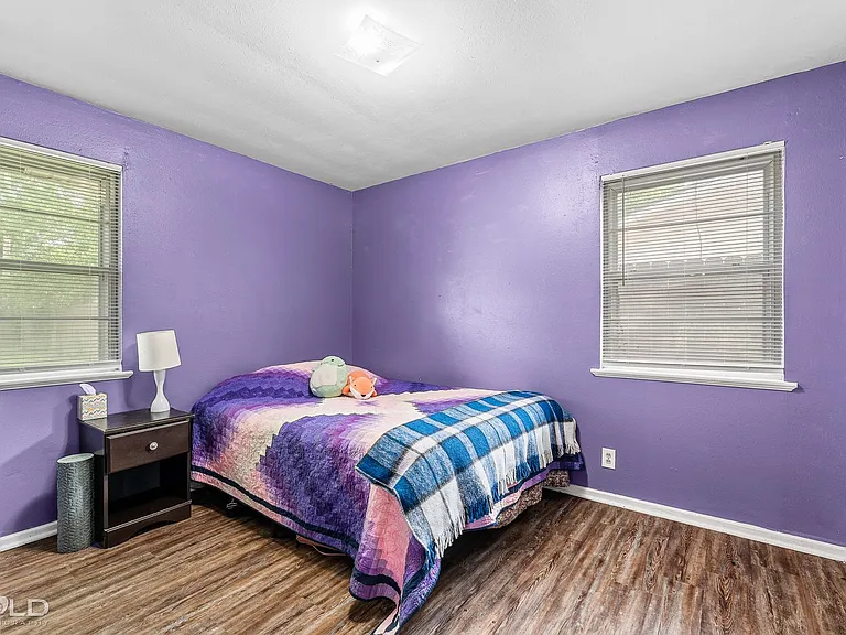 818 E Washington St — Photo 18