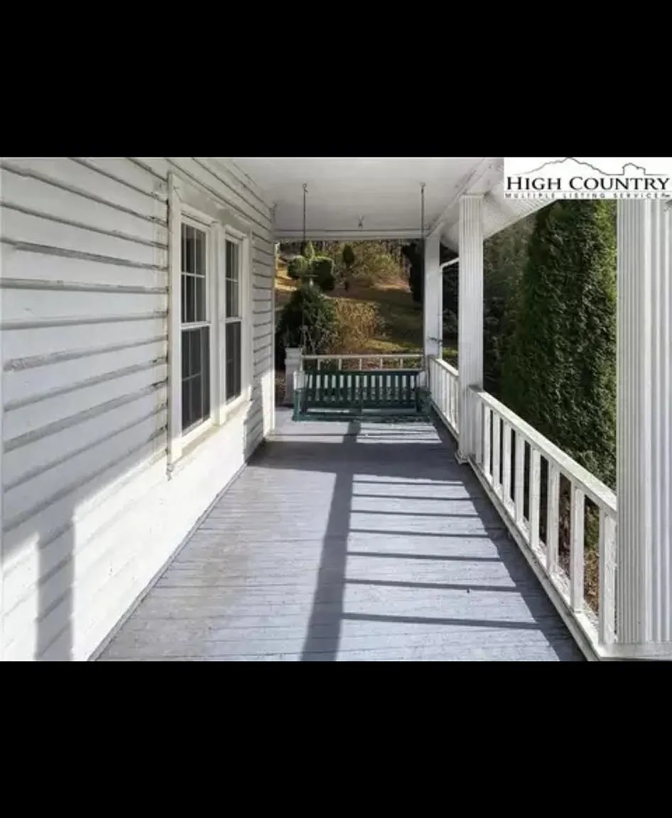 3 bed, 1308 sqft, $2,700 — Photo 3