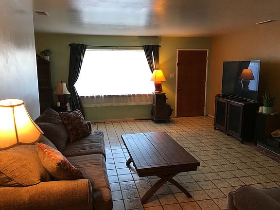 4th image of 1722 Foxworthy Ave