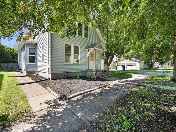 4th image of 1118 14th Ave