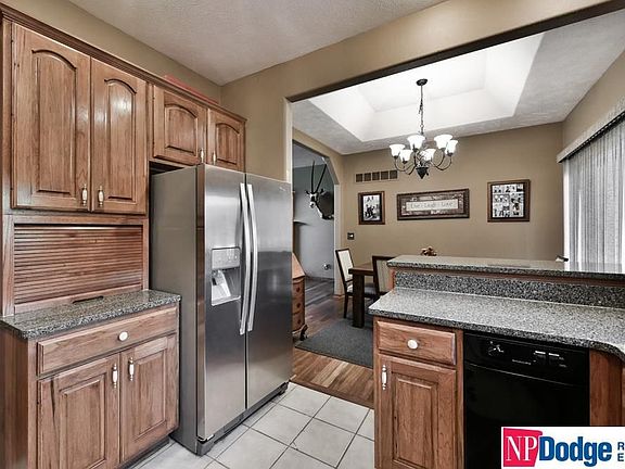 4th image of 1706 Beaver Lake Blvd