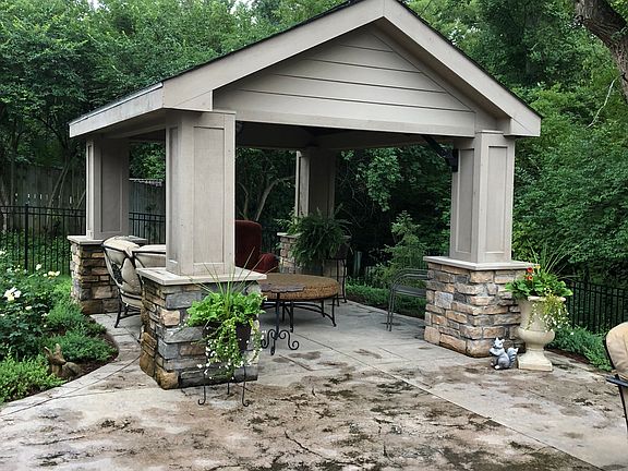 3rd image of 157 Southbrook Dr