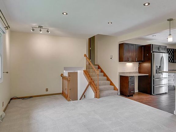 4th image of 6616 S 151st St