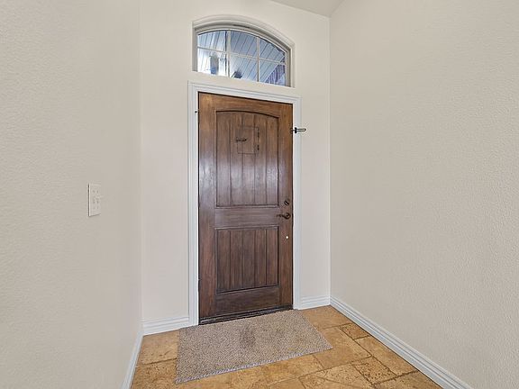 5th image of 1907 SW Ashbury St