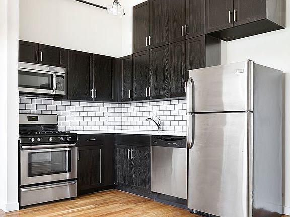5th image of 76 N 4th St APT 521