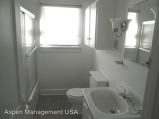 4th image of 705 Charlotte Ave