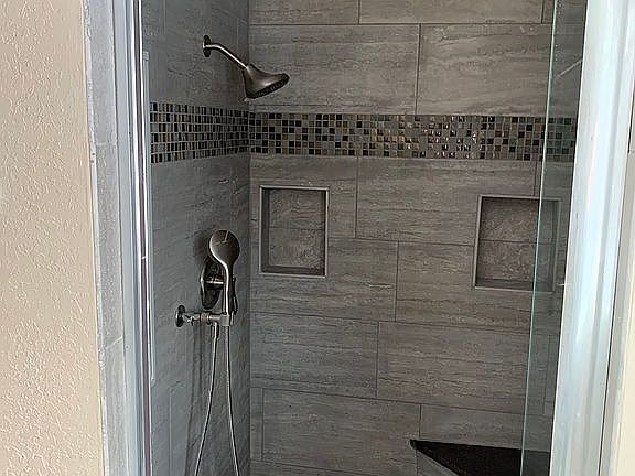 5th image of 41851 Marys Hillview Dr