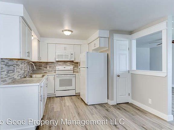 4th image of 5844 N Ensign Ave