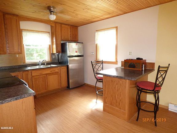 5th image of 11 Galena Oaks Dr