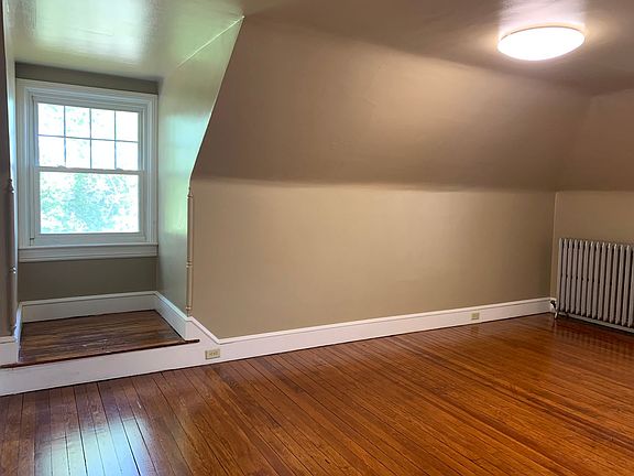 3rd image of 543 Lincoln Way APT 3