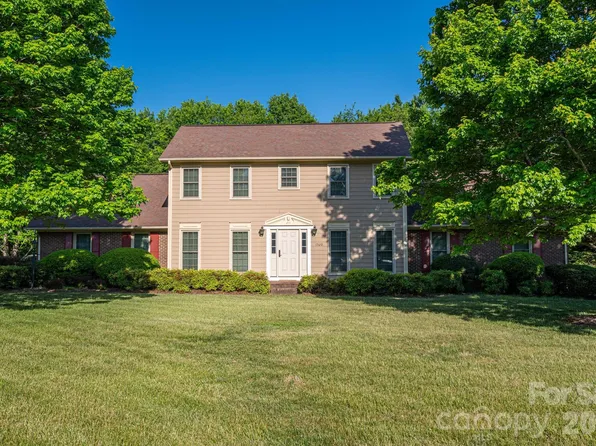 1520 Stableview Dr, Gastonia, NC 28056