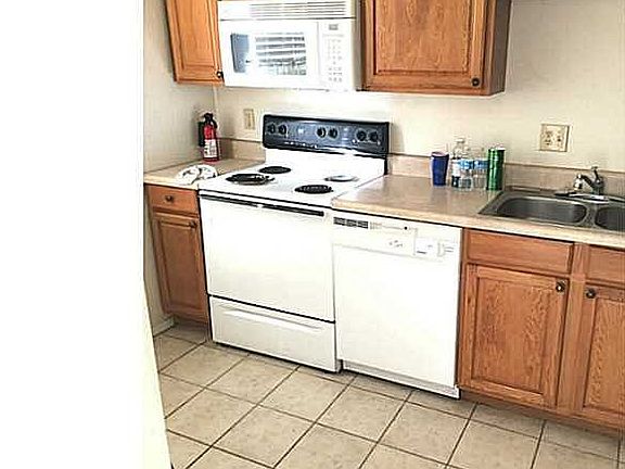 5th image of 1579 Darren Cir