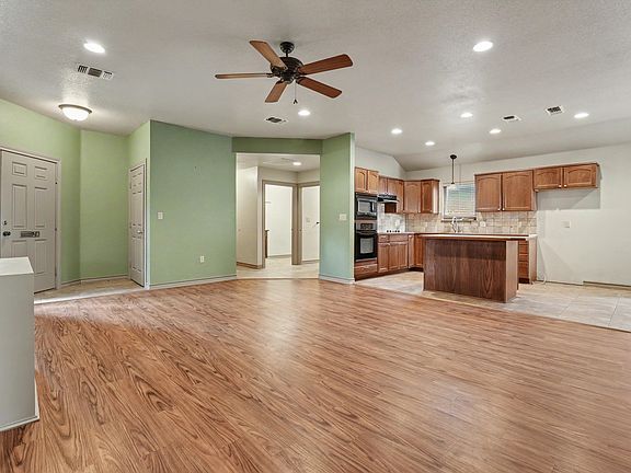 3rd image of 805 S 23rd St