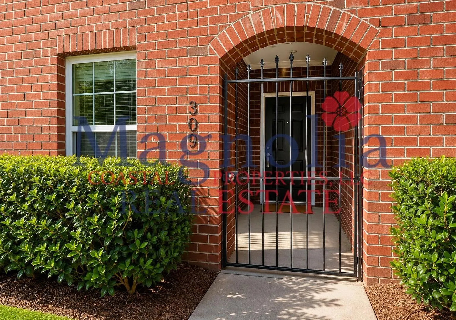 2 Bedroom, 2.5 Bathrooms Townhome in the Heart of Savannah's Southside — Photo 3
