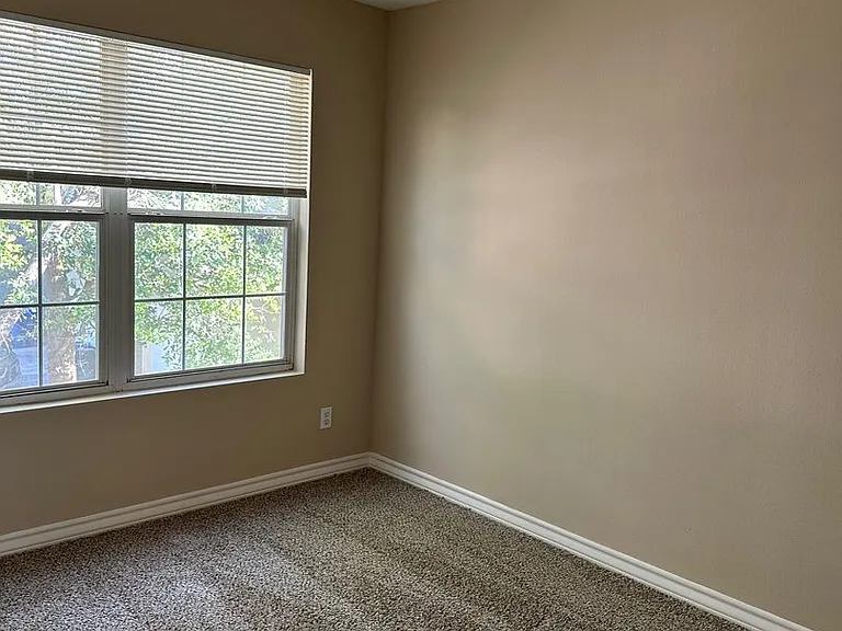 7826 Kingsbury Way — Photo 28