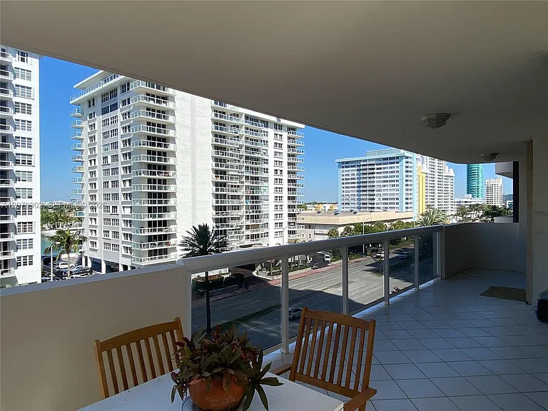 5757 Collins Ave #703 — Photo 19