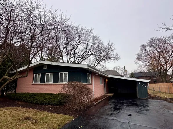 1702 W Oakton St, Arlington Heights, IL 60004
