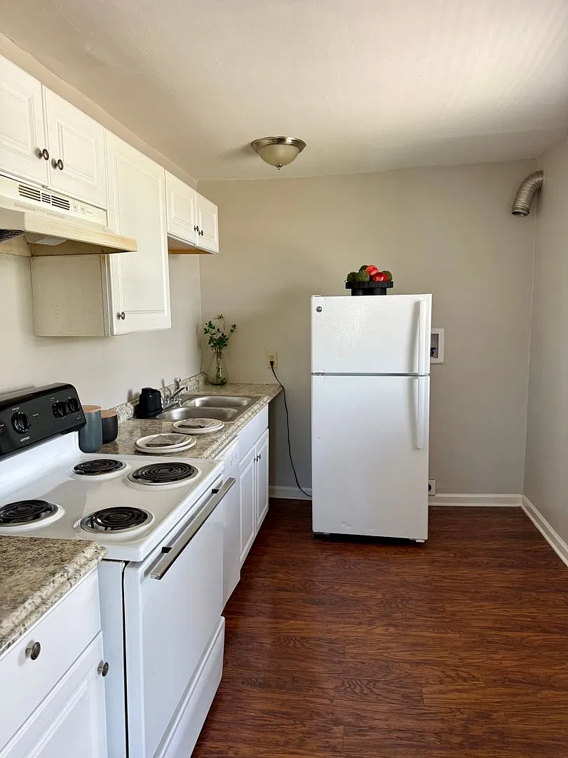 3901 Delaware Avenue — Photo 4