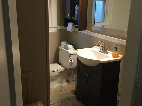 3rd image of 2428 Casmere St APT 4