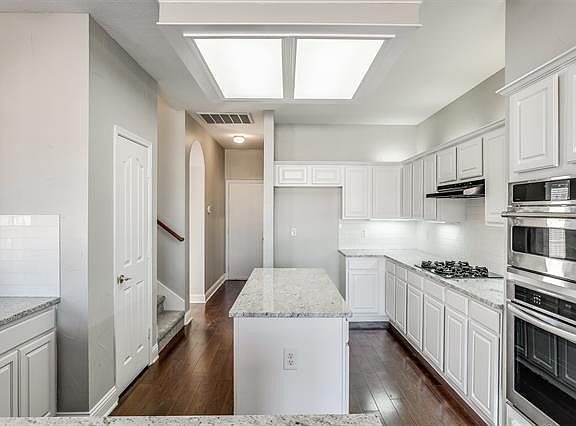 4th image of 517 Palm Desert Dr