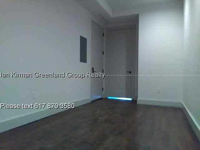 1st image of 487 Chauncey St APT 1R