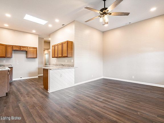 3rd image of 2919 Montgomery St