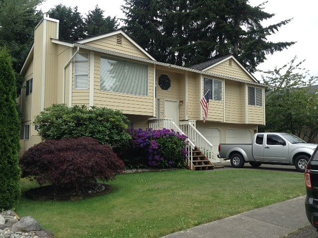 Friendly well kept neighborhood with , near public transpor