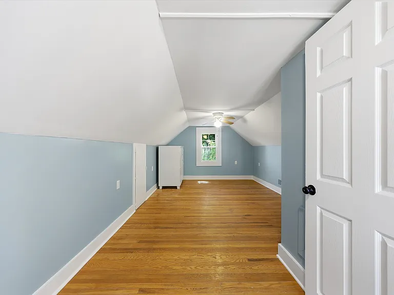 1072 Rocky Springs Rd — Photo 10