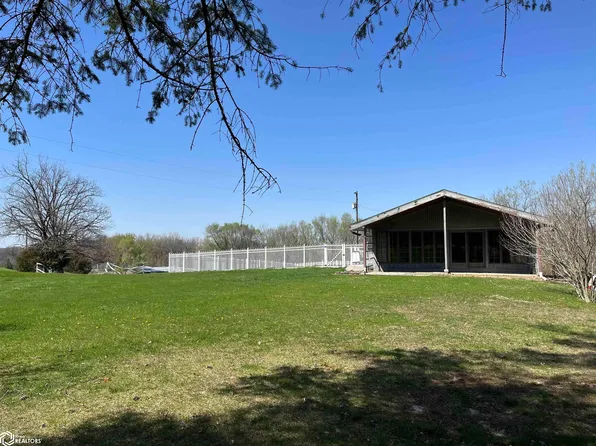 11562 Beaverdale Rd, West Burlington, IA 52655