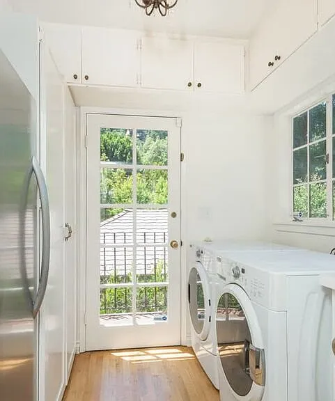 1957 Mandeville Canyon Rd — Photo 24