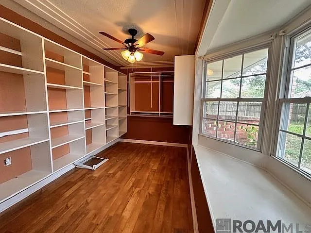 5840 Parkforest Dr — Photo 9