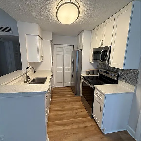 11520 Westwood Blvd #527 — Photo 11