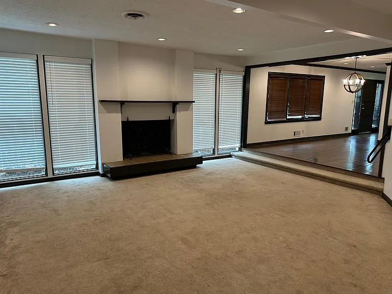 556 Lorell Ter — Photo 6