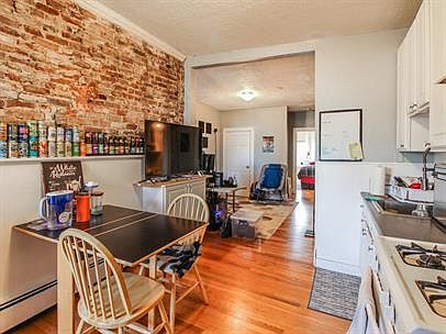 4th image of 148 Berkshire St #10782209