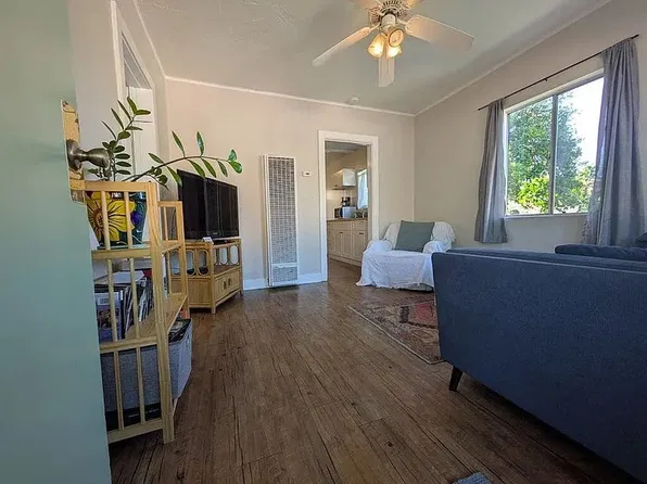 92 W Vince St, Ventura, CA 93001