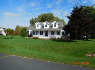 25579 E Comfort Dr, Chisago City, MN 55013