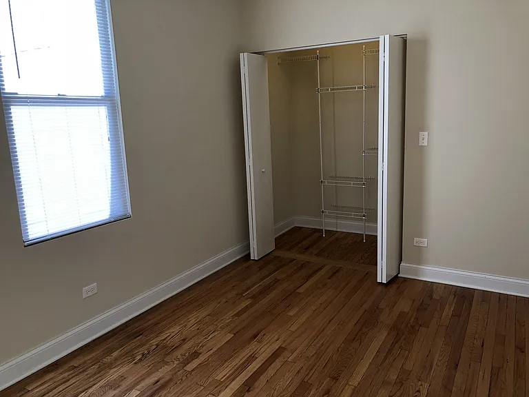 5407 N Ravenswood Ave — Photo 12
