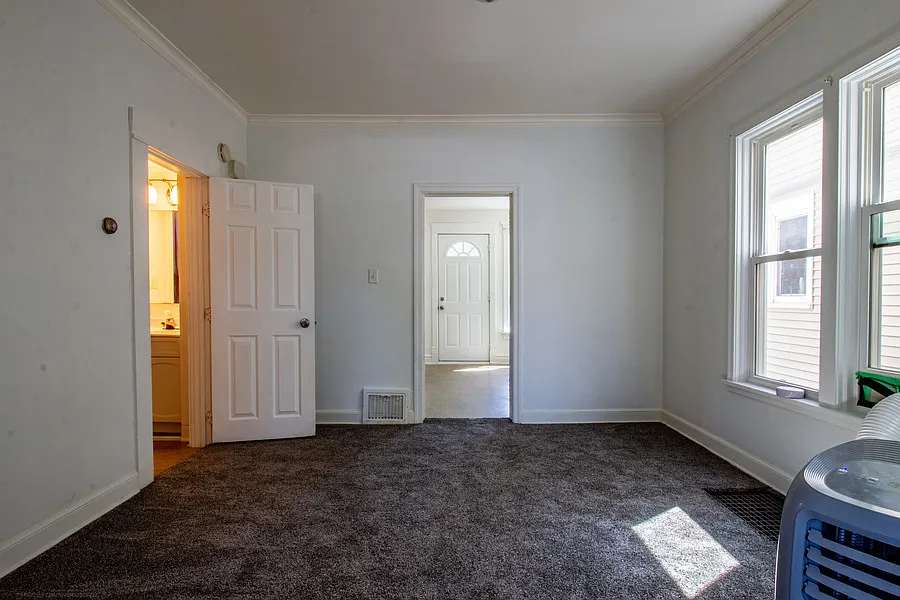 3 bed, 1.5 bath, $1,775 — Photo 4