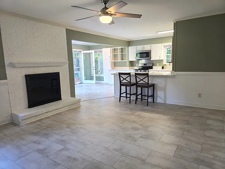 3703 Hickory Hill Dr — Photo 10