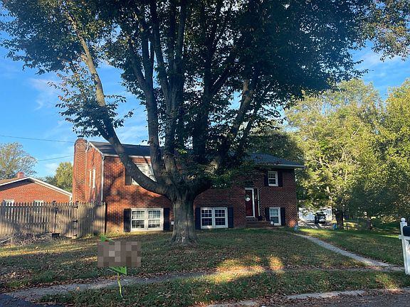 2nd image of 1604 Forest Valley Ct
