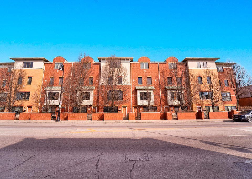 1st image of 1192 Clarence Ave Unit 14