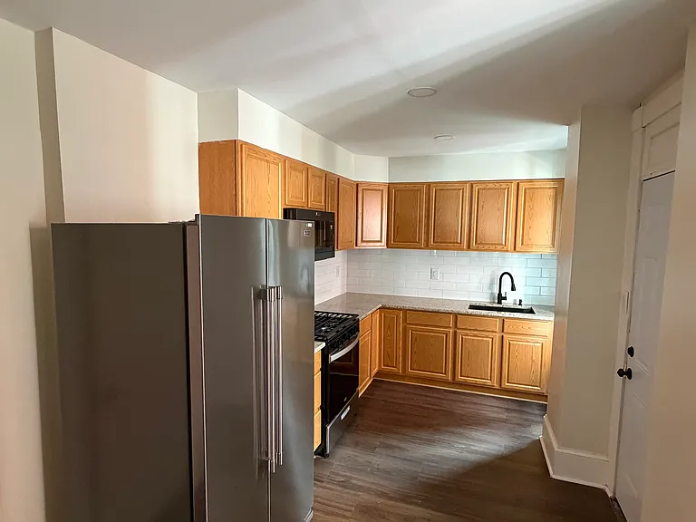 416 Beaver St — Photo 12