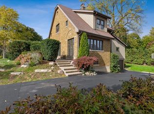 420 W Cook Ave, Libertyville, IL 60048