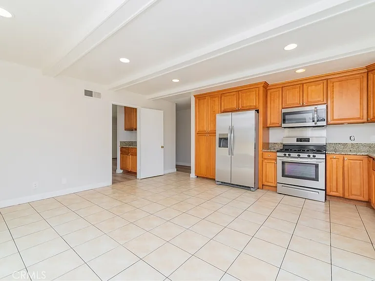 16752 Leafwood Cir — Photo 13