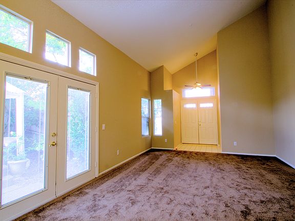 2nd image of 17271 Avenue Del Sol