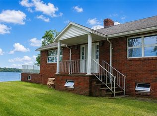 5854 W Lake Rd, Auburn, NY 13021
