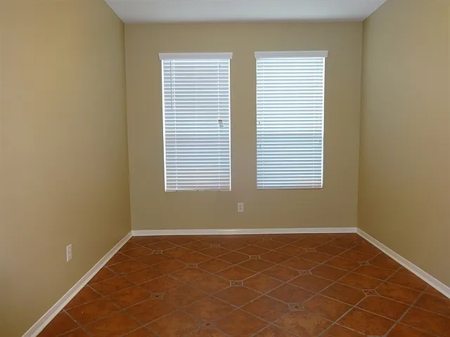 2302 Turnbury Elm Ct — Photo 4